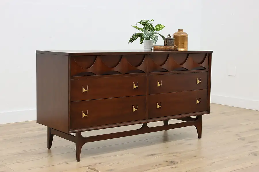 Main image of Midcentury Modern Vintage Dresser or Chest, Brasilia Broyhill