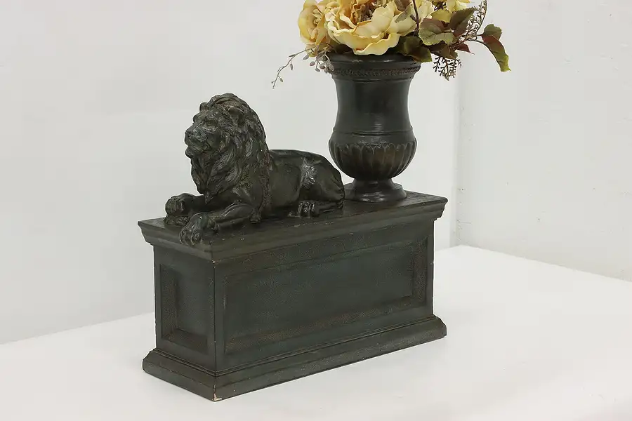 Main image of Lion Vintage Decorative Planter or Garden Sculpture, Austin