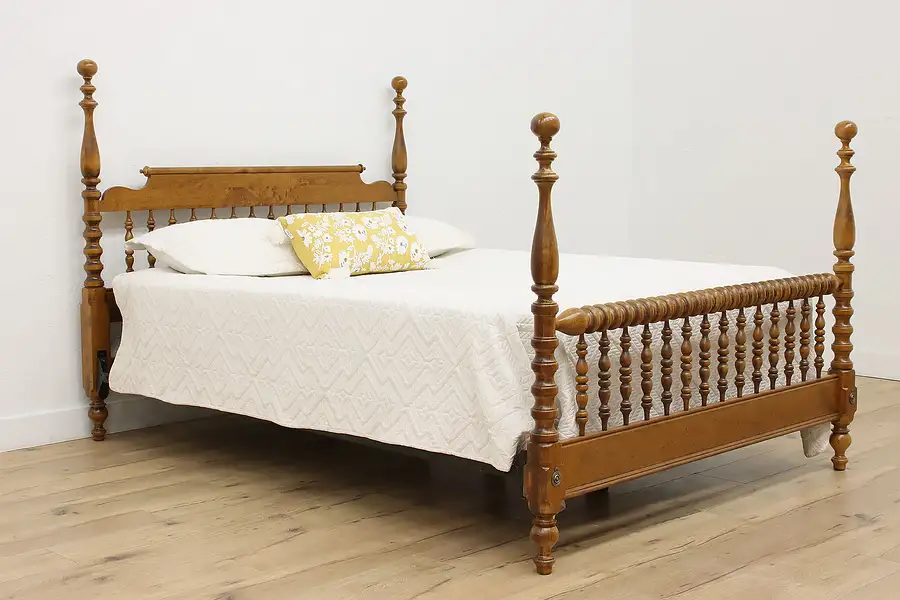 Main image of Farmhouse Victorian Design Birch Queen Size Spool Bed