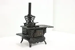 Crescent Vintage Cast Iron Miniature Stove & Pots #52097