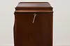 Victor Antique Victrola Walnut Phonograph VV-XIV, Records (18)