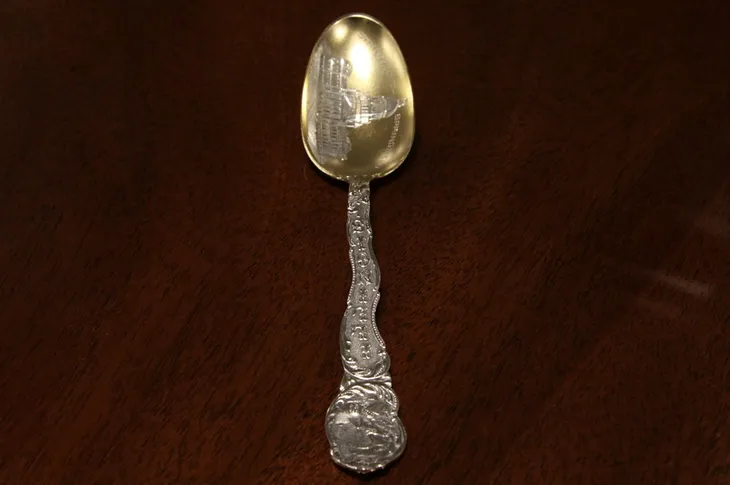 State Capitol & Seal, Springfield, Ill Sterling Silver 1890's Spoon (1)