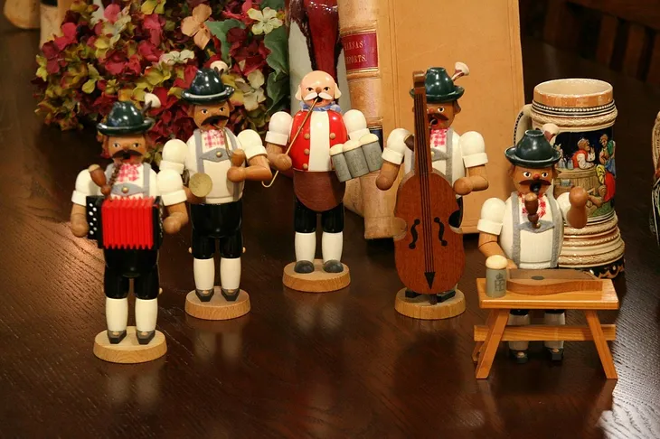 Set of 5 German Smoker Musical Folk Art Figures