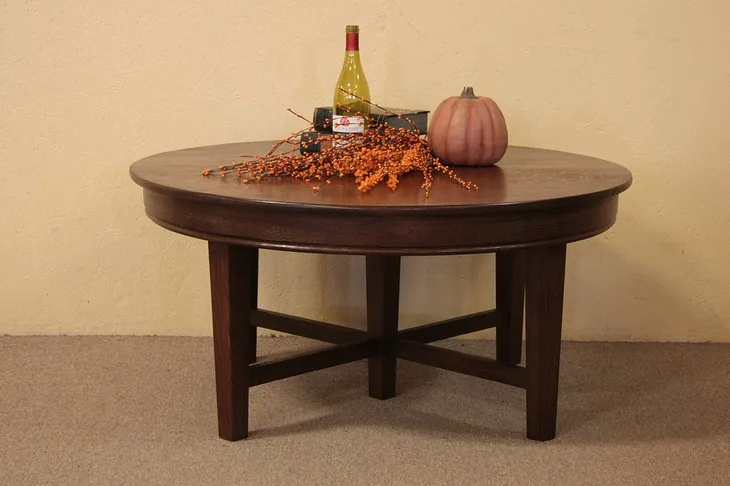 Round Arts & Crafts Oak Coffee Table