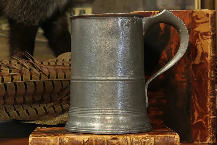 Engish Pewter Antique Pub Quart Tankard