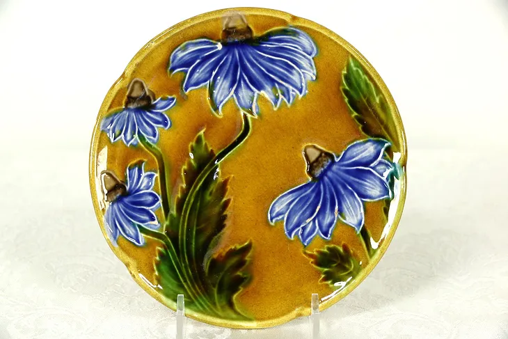 Majolica Hand Painted 6 1/4" Flower Plate