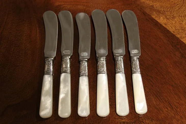 Set of 6 Pearl & Silver Antique Appetizer or Butter Knives