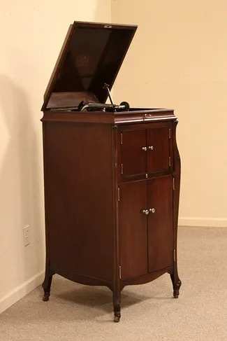 Victor Victrola Wind-up Record Player