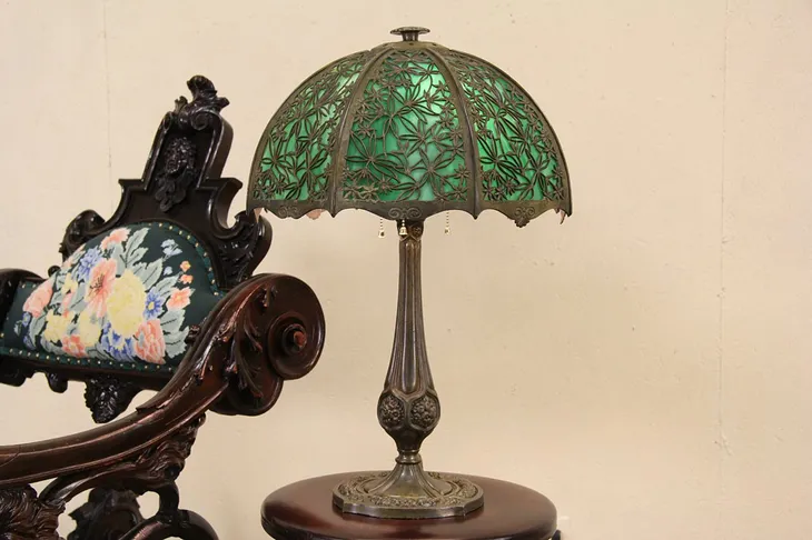 Stained Green Glass 8 Panel Antique 1915 Lamp (1)