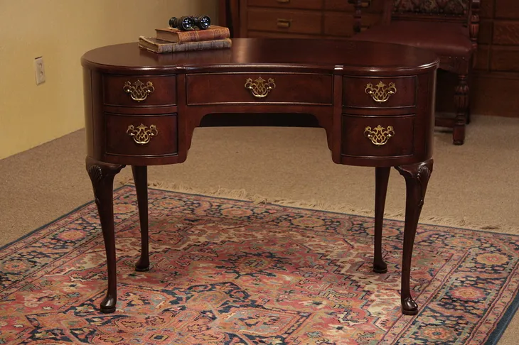 Henredon Mahogany Kidney Shaped Writing Desk