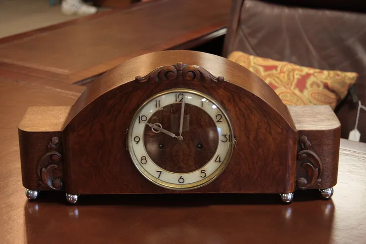 Art Deco Oak 1935 Mantel Clock