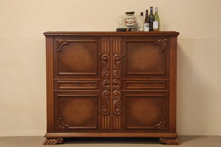 Carved Oak 4 Door 2 Drawer Cabinet