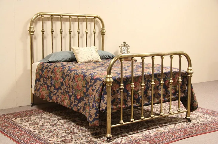 Brass Beds of Virginia Vintage Queen Size Bed (1)