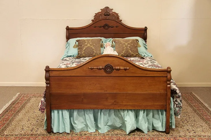 Victorian Carved Full Size Antique Bed