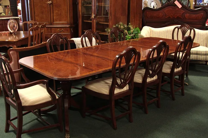 Traditional Dining Set, 9 1/2' Table, 8 Chairs