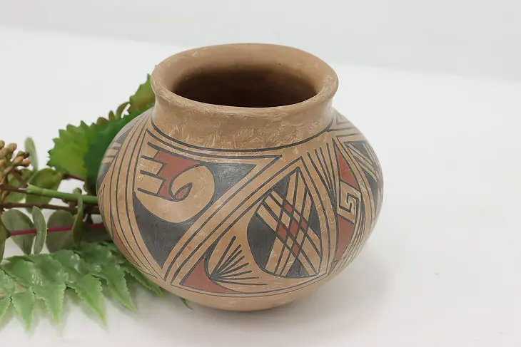 Mexican Antique Mata Ortiz Pueblo Pottery Vase, Signed #50035
