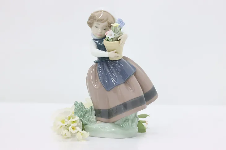 Girl with Flowers Vintage Porcelain Figurine, Lladro #48959