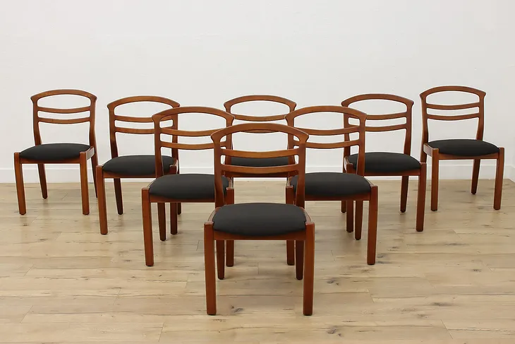 Set of 8 Midcentury Modern Vintage Dining Chairs, Højbjerg #52429