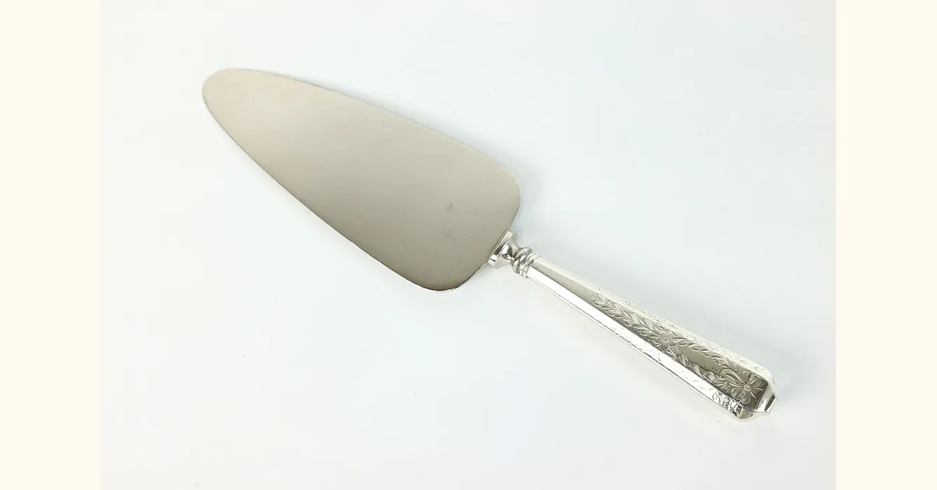 Victorian Antique Cake, Dessert or Pastry Server Sterling Silver Handle