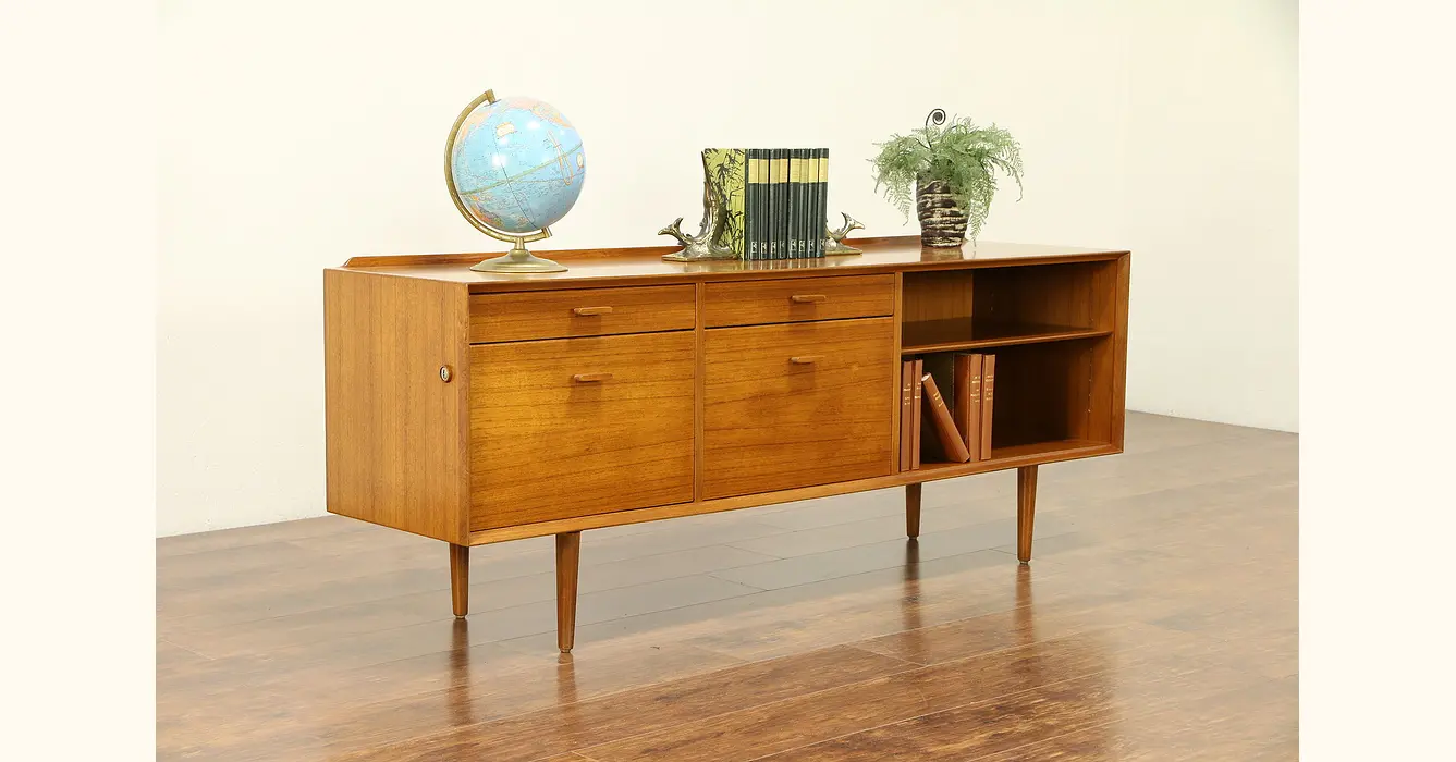 Midcentury Modern Vintage Danish Rosewood Office or Library Desk, Sibast