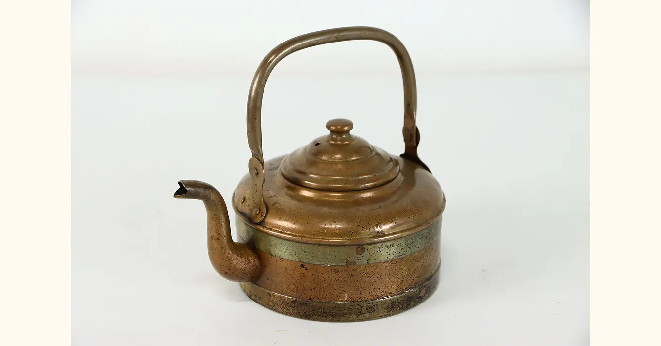 Brass Teapot Craft Miniature Teapot Adorn Handheld Teapot Decor Micro Scene Layout Decor