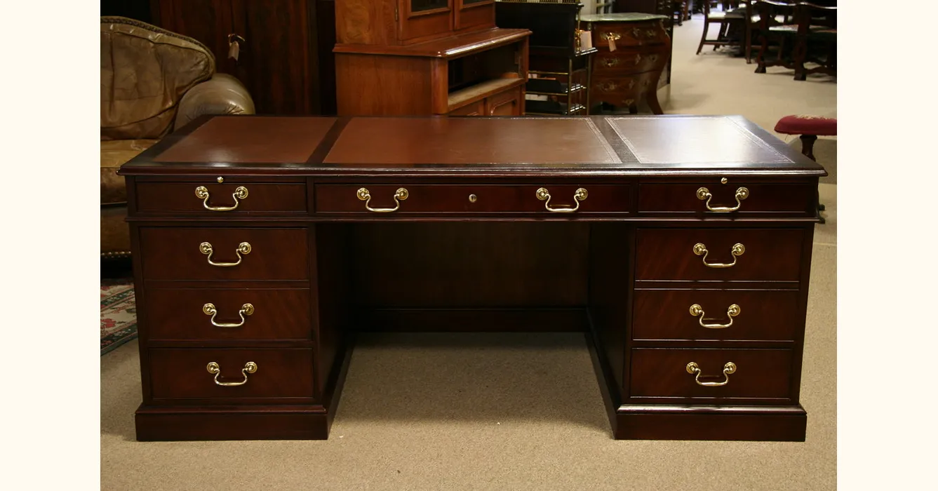 Leather Top Desk, Mahogany Executive Desk.