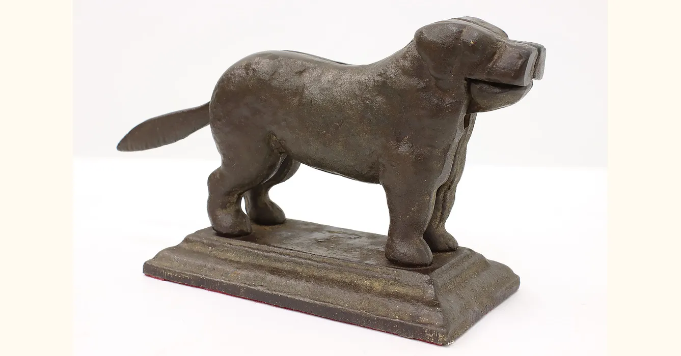 Cast Iron Dog hot Nutcracker