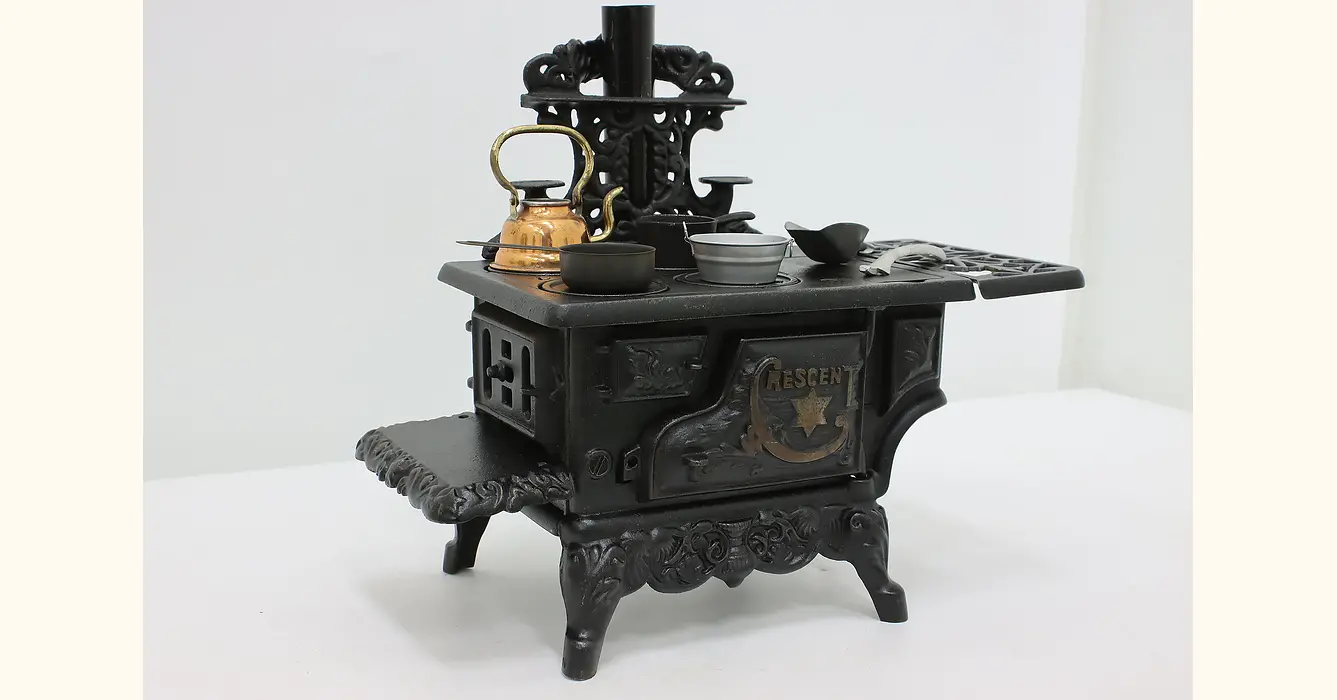 CRESCENT MINIATURE CAST IRON STOVE WITH ACCESSORIES