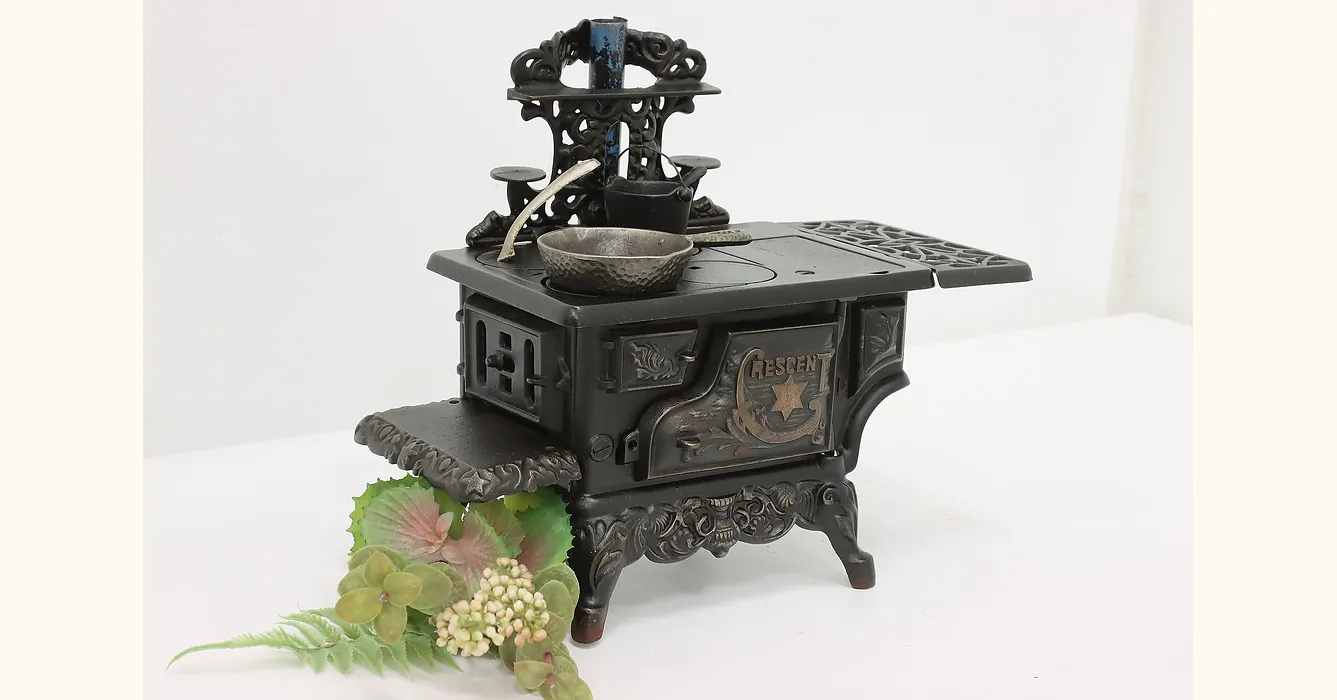 Farmhouse Vintage Cast Iron Miniature Stove & Pots, Crescent