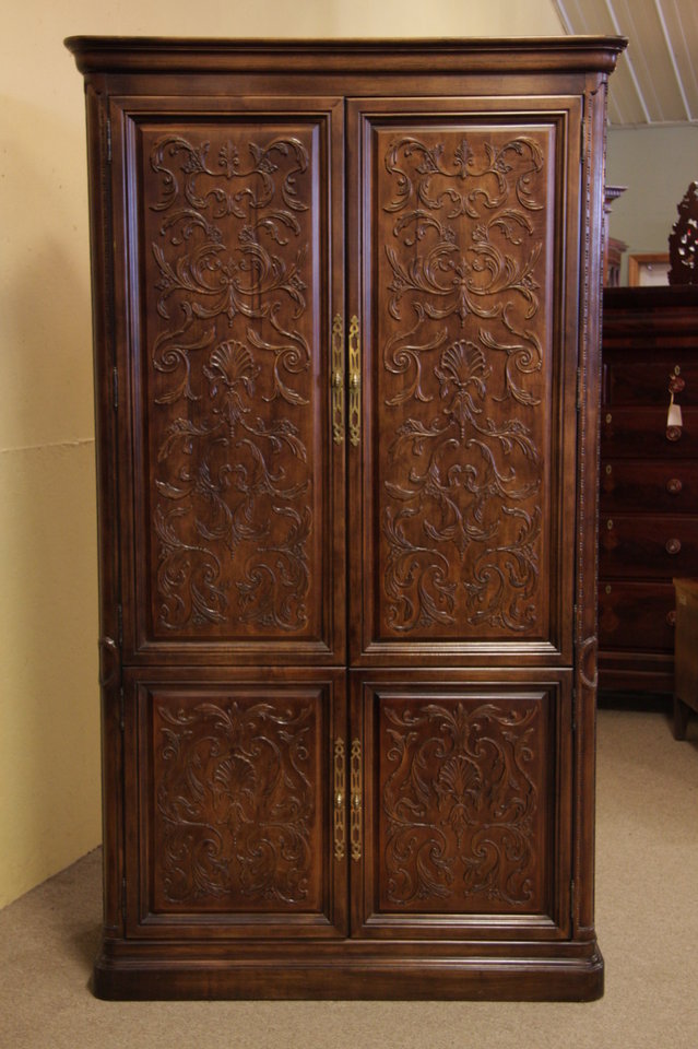 Henredon Villa Borghese Armoire or Wardrobe