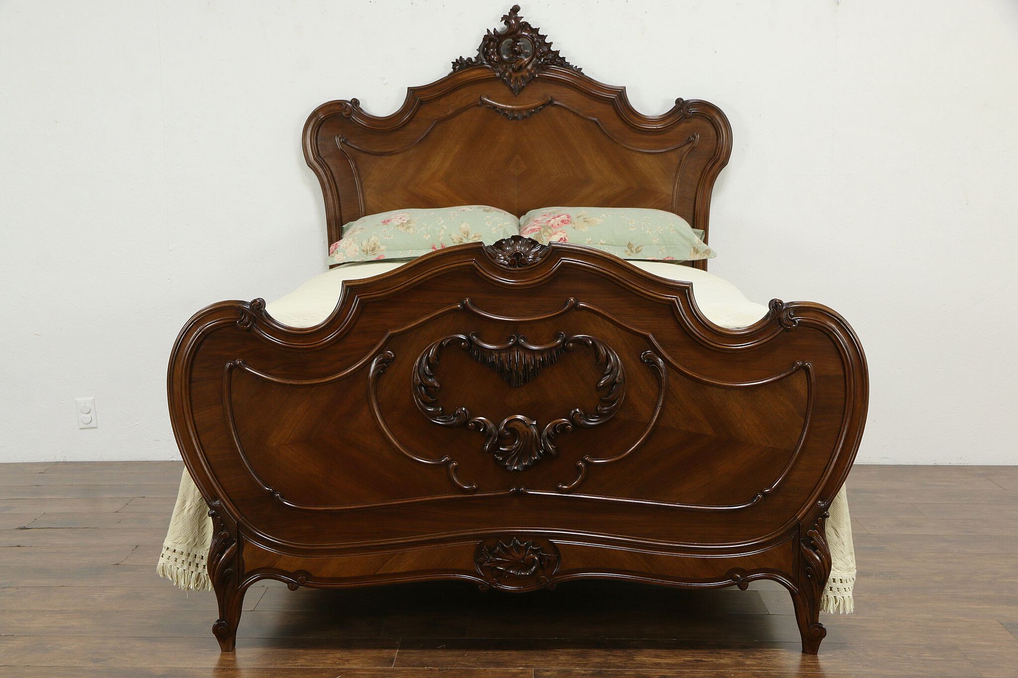 Louis XV Adelle - High End Carved Bed - French White - Island Furniture Co