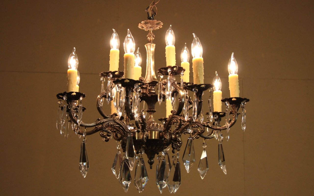 Crystal Chandelier, 12 Candles & Cherubs