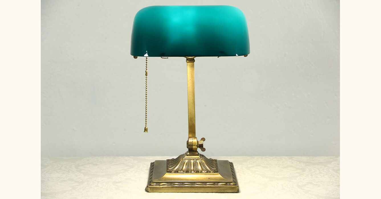 emeralite lamp original