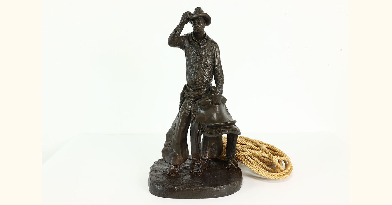 大阪大特価 カウボーイ置物 Michael Garman Cowboy Statue gostilna